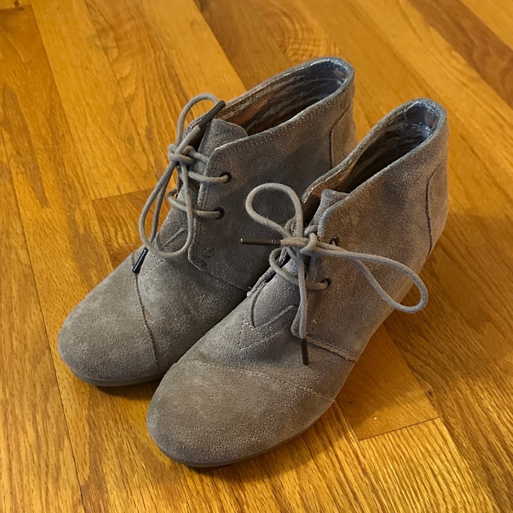 TOMS Taupe Suede Lace-Up Wedge Booties | Size 7.5